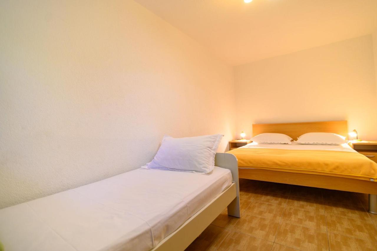 Apartments Vice Trogir Exterior foto
